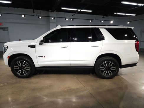 Used 2024 GMC Yukon AT4 w/ AT4 Premium Plus Package image 4