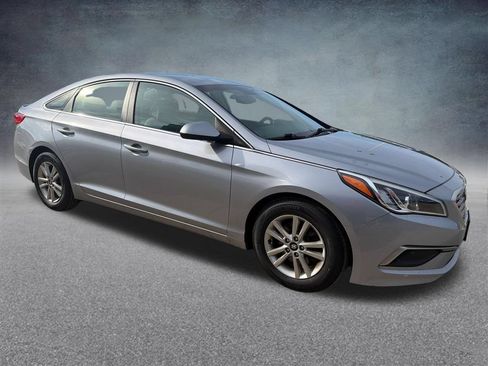 Used 2017 Hyundai Sonata SE FWD image 7