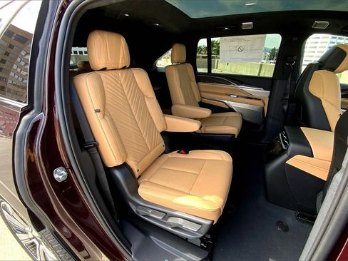 New 2025 Cadillac Escalade IQ Luxury 2 image 30