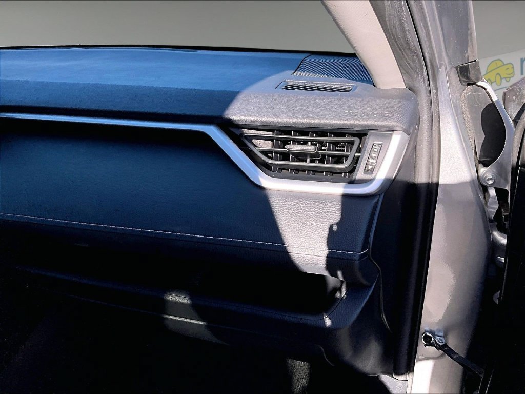 Used 2019 Toyota RAV4 LE w/ Carpet Mat Package AWD/4WD image 13