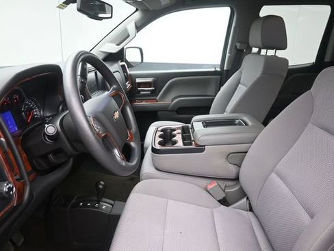 Used 2017 Chevrolet Silverado 1500 Custom w/ Custom Convenience Package AWD/4WD image 16