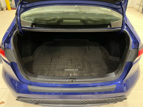 Used 2020 Toyota Corolla SE w/ SE Premium Package image 9