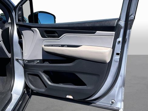 Used 2018 Honda Odyssey EX-L image 18