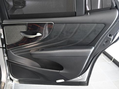 Used 2018 Lexus LS 500 w/ Luxury Package image 43