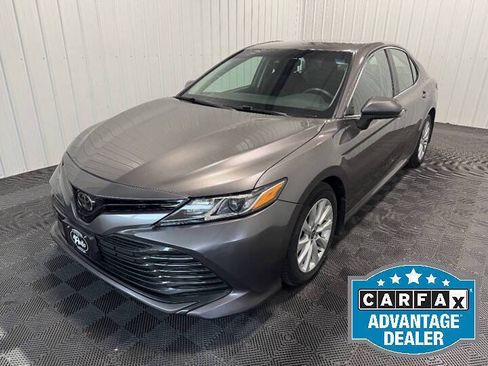 Used 2020 Toyota Camry LE AWD/4WD image 1