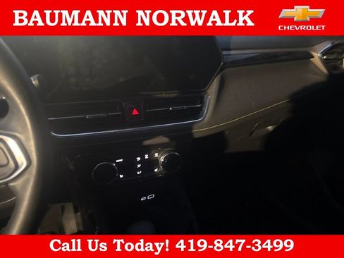 Used 2025 Chevrolet TrailBlazer ACTIV w/ Convenience Package AWD/4WD image 18