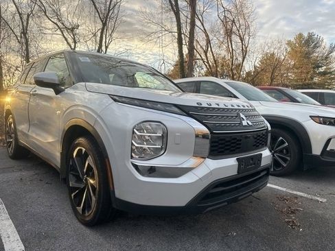 Used 2022 Mitsubishi Outlander ES image 7