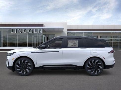 New 2026 Lincoln Nautilus Reserve w/ Jet Appearance Package AWD/4WD image 3