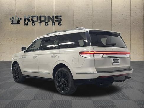 Used 2023 Lincoln Navigator Reserve AWD/4WD image 6