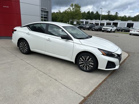 New 2026 Nissan Altima 2.5 SV AWD/4WD image 9