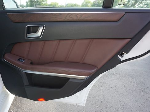 Used 2014 Mercedes-Benz E 350 Sedan image 12