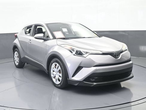 Used 2019 Toyota C-HR LE FWD image 9