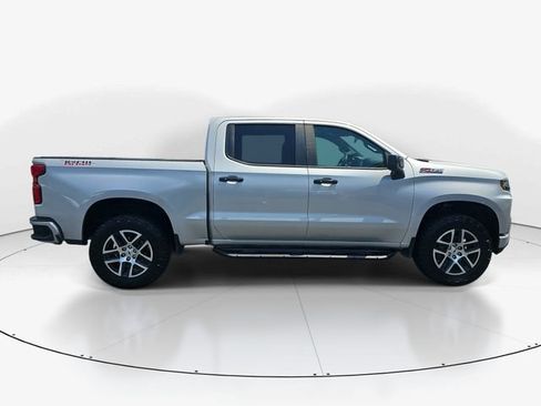 Used 2019 Chevrolet Silverado 1500 LT Trail Boss AWD/4WD image 2