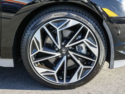 Certified 2023 Hyundai Ioniq 6 SEL image 9