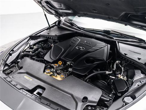 Used 2019 INFINITI Q60 3.0t Luxe w/ Essential Package RWD image 11