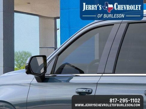 New 2026 Chevrolet Suburban LT image 15