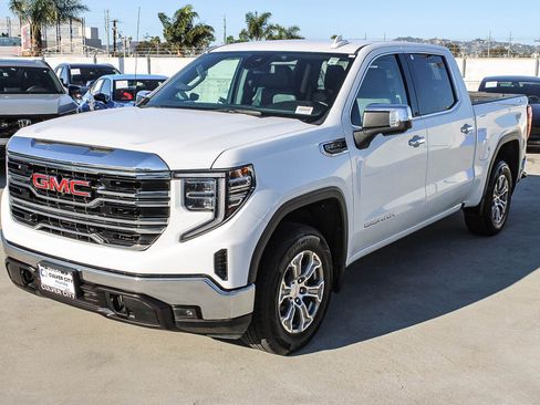 Used 2024 GMC Sierra 1500 SLT image 3