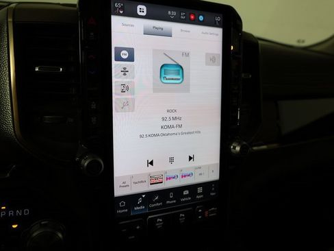 Used 2025 RAM 1500 Limited image 7