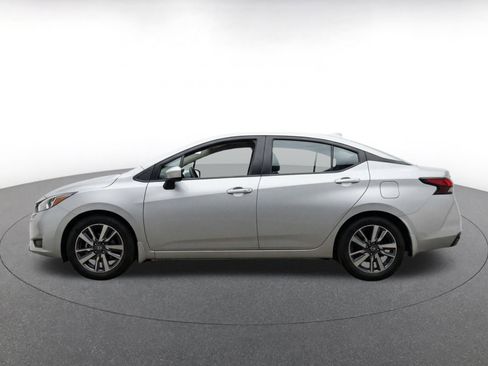 Used 2025 Nissan Versa SV FWD image 4