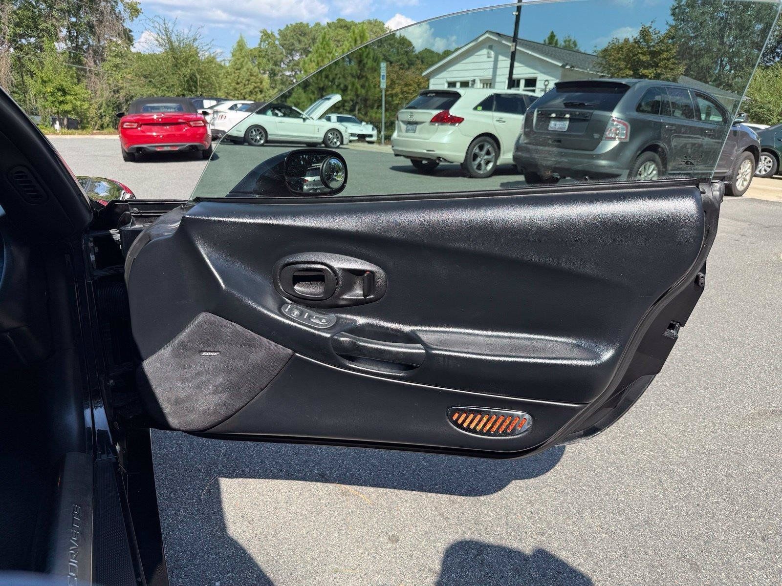 Used 1999 Chevrolet Corvette Convertible RWD image 21
