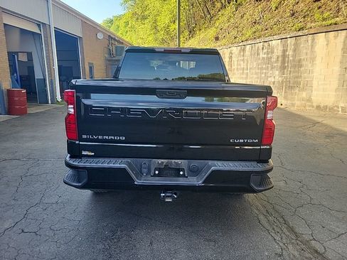 Used 2022 Chevrolet Silverado 1500 Custom image 6