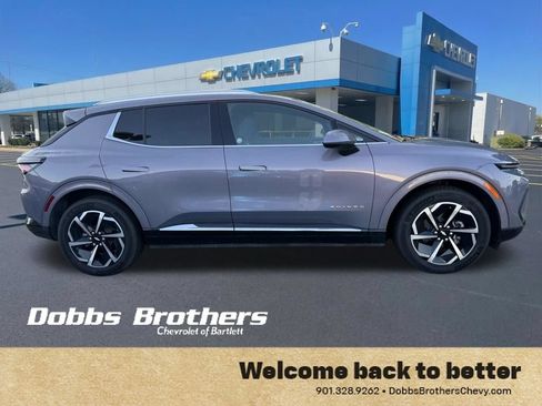 Used 2025 Chevrolet Equinox EV LT FWD image 9