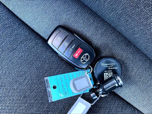 Certified 2025 Toyota Camry LE image 13