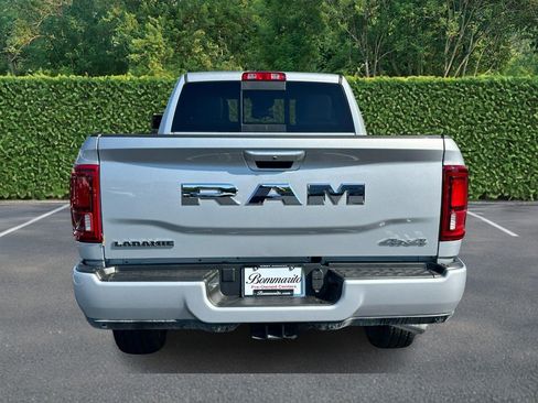 Used 2026 RAM 2500 Laramie AWD/4WD image 4