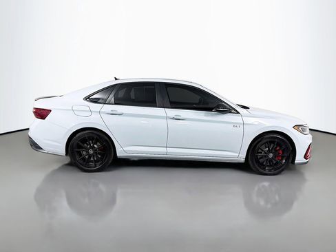 Used 2025 Volkswagen Jetta GLI Autobahn FWD image 4