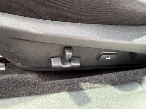 Used 2011 Subaru Outback 2.5i Premium AWD/4WD image 18