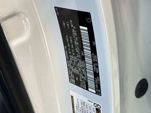 Certified 2025 Toyota 4Runner Trailhunter image 38