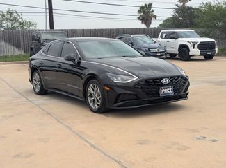 Used 2023 Hyundai Sonata SEL w/ Preferred Accessory Package FWD video 3