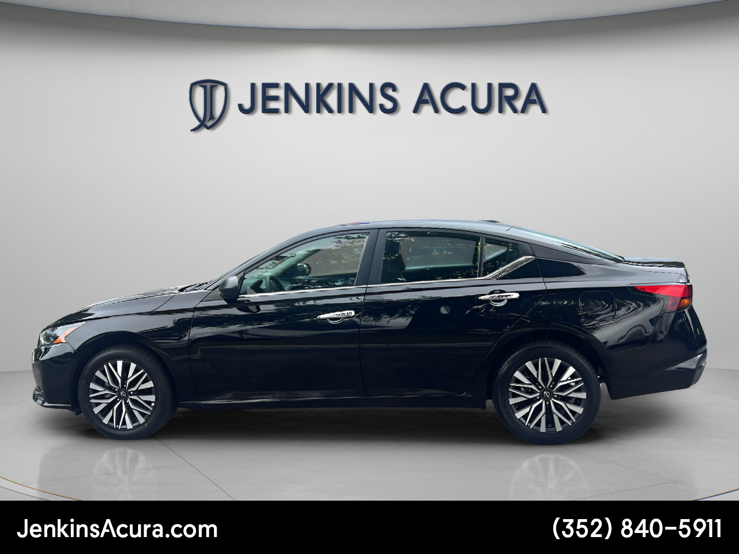 Used 2025 Nissan Altima 2.5 SV AWD/4WD image 6