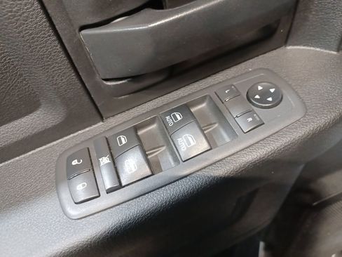 Used 2020 RAM 2500 Tradesman w/ Chrome Appearance Group image 15