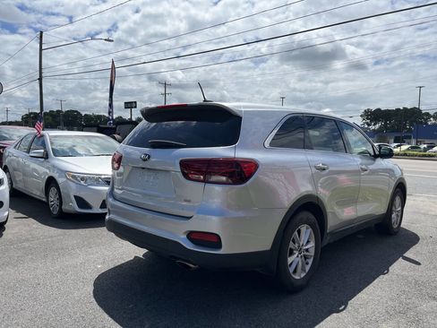 Used 2019 Kia Sorento L image 5