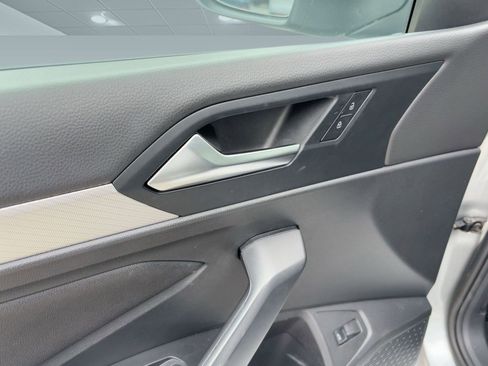 Used 2020 Volkswagen Jetta SE image 12