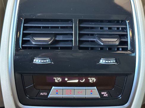 Used 2022 BMW X5 sDrive40i w/ Parking Assistance Package image 14