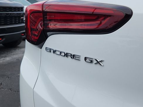 Used 2024 Buick Encore GX Sport Touring image 30