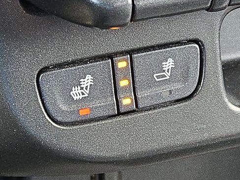 Used 2022 Chevrolet Colorado Z71 image 30