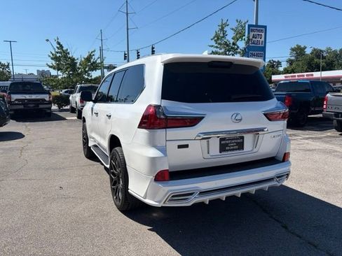 Used 2019 Lexus LX 570 4WD w/ Luxury Package image 6