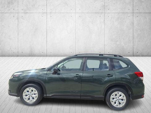 Used 2023 Subaru Forester image 2