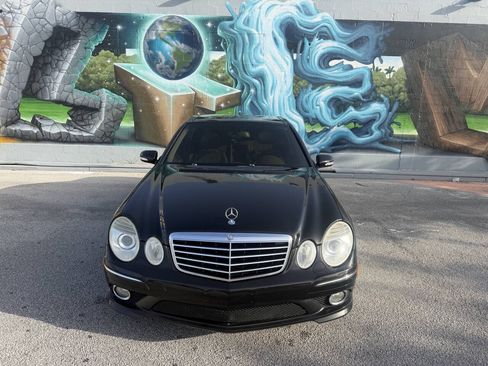 Used 2009 Mercedes-Benz E 350 4MATIC Sedan w/ Premium 1 Pkg image 2