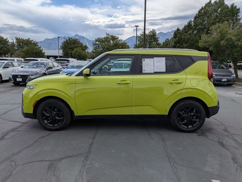 Used 2020 Kia Soul LX FWD image 9