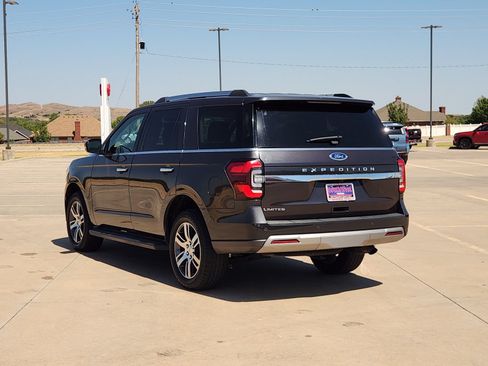 Used 2024 Ford Expedition Limited RWD image 4