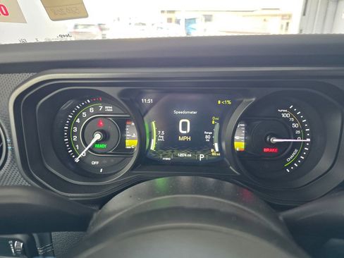 Used 2025 Jeep Wrangler Unlimited Rubicon 4xe w/ Safety Group AWD/4WD image 5
