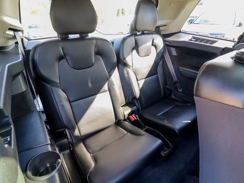Used 2020 Volvo XC90 T5 Momentum w/ Protection Package image 56