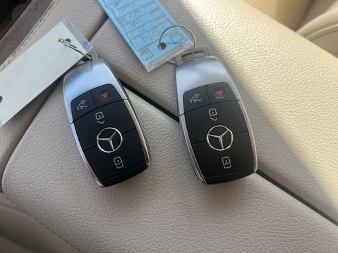 Certified 2023 Mercedes-Benz GLE 350 4MATIC w/ AMG Line Exterior image 38