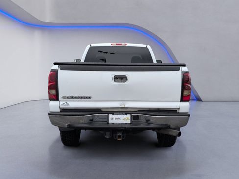 Used 2007 Chevrolet Silverado 2500 LT w/ Heavy-Duty Power Package image 14