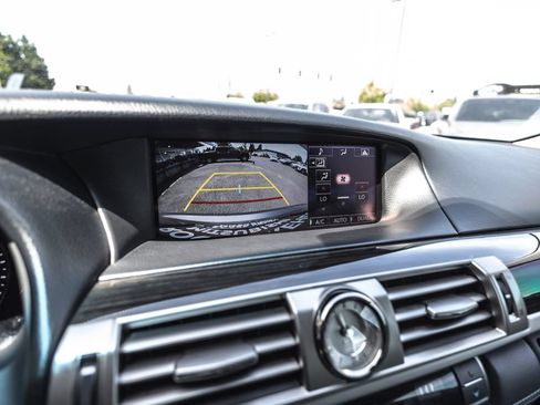 Used 2015 Lexus LS 460 w/ Comfort Package RWD image 12