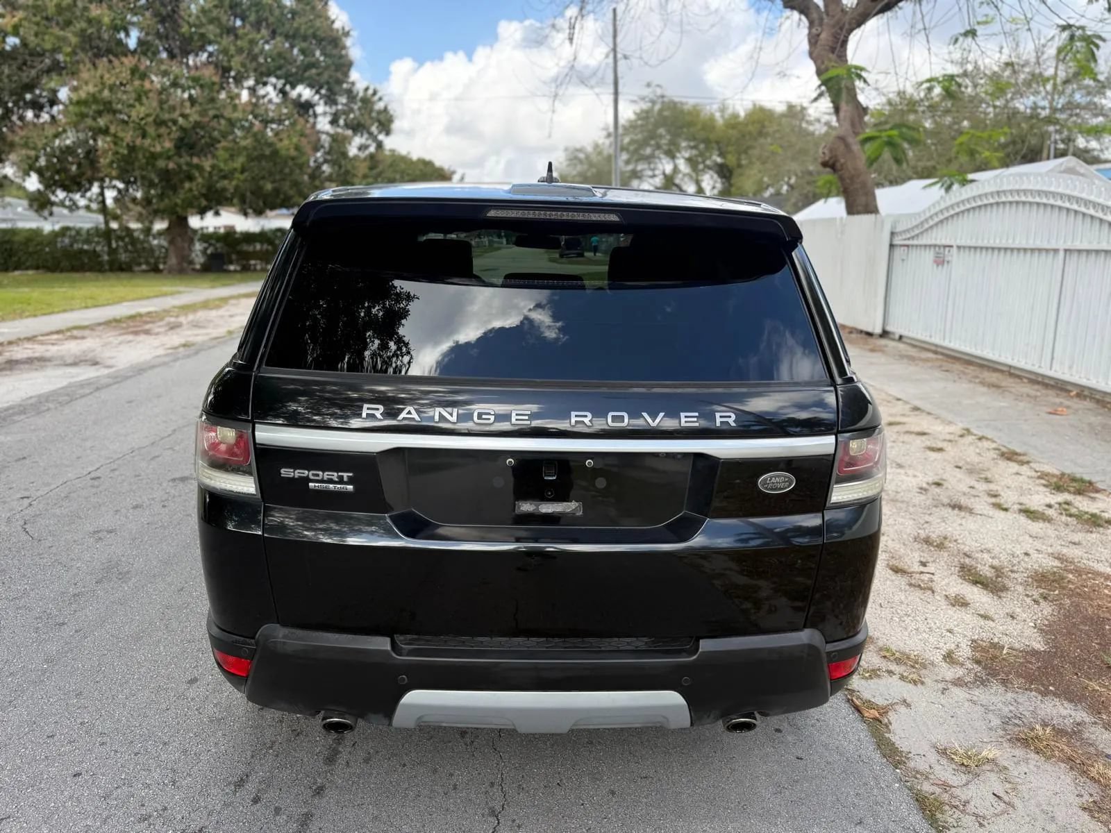 Used 2016 Land Rover Range Rover Sport HSE AWD/4WD image 13
